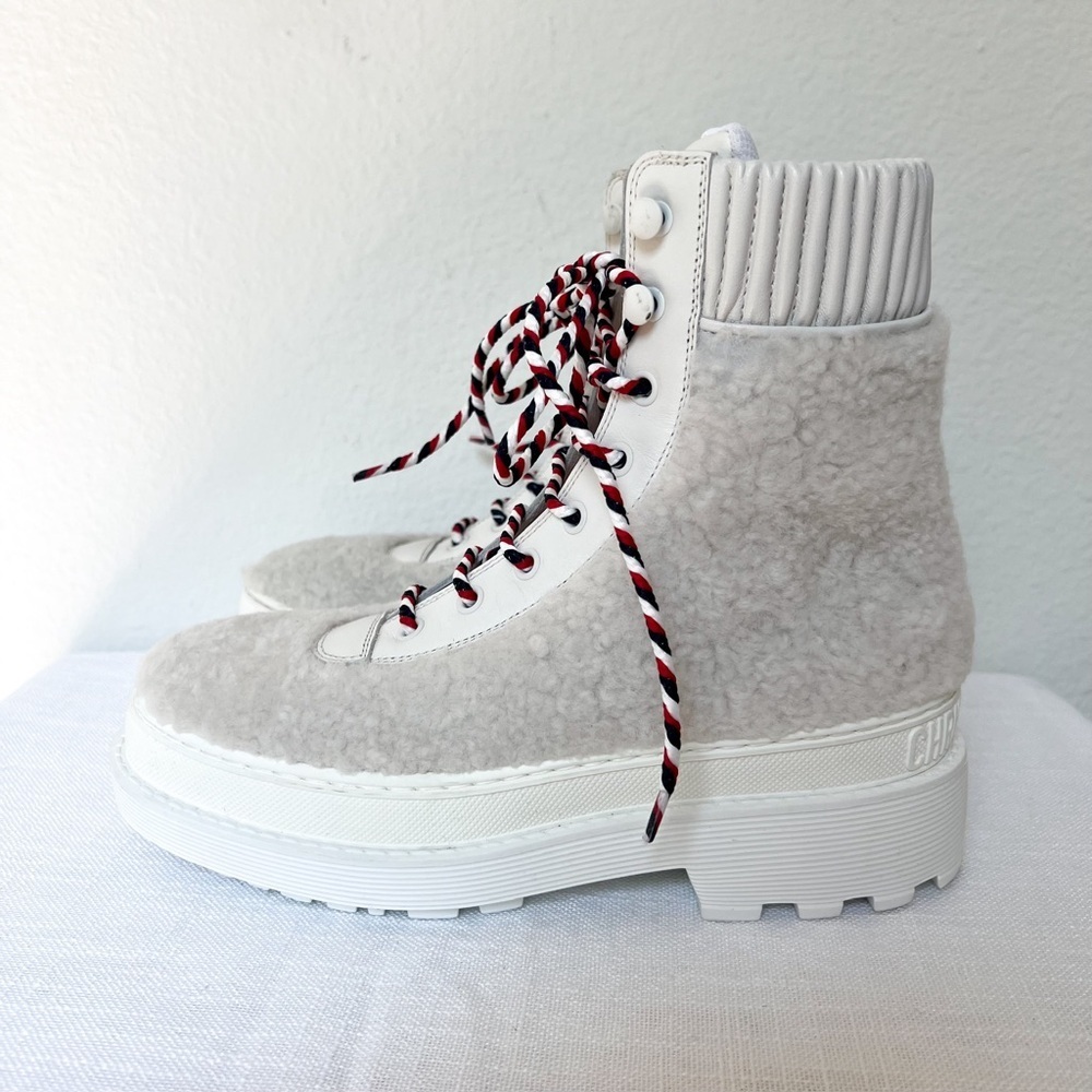 Christian Dior Hike Shearling Lace Up Boots - White - Womens 7 - NWOB - Picture 2 of 8